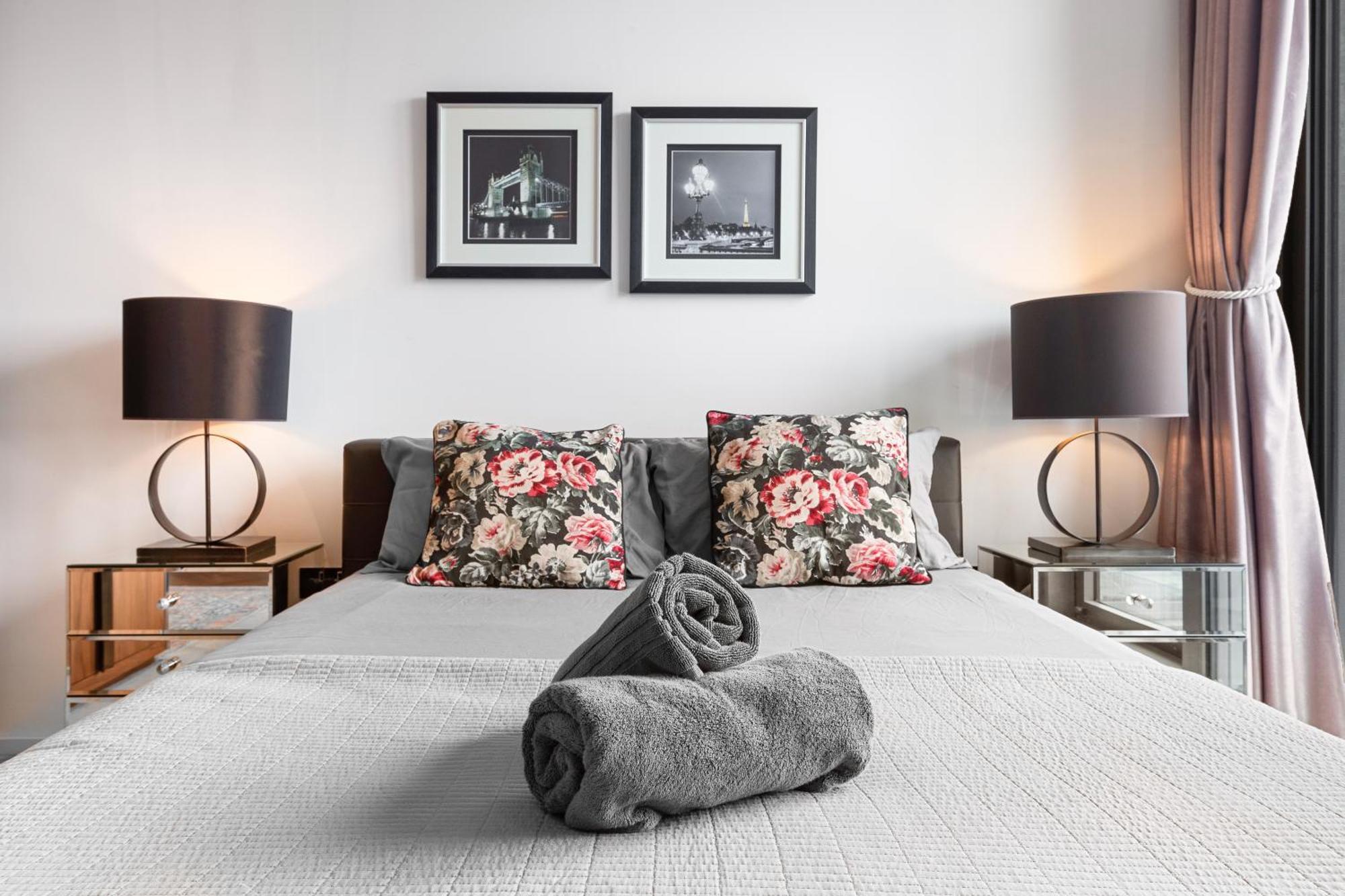 River Panorama Central London 2 Bedroom New Development Exterior photo